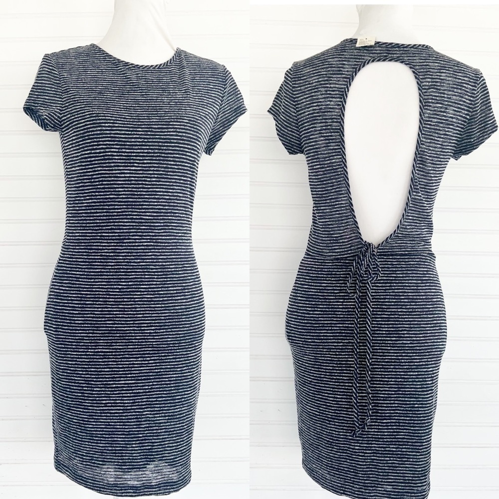 Epiphany Women Striped Blue Open Back Dress Size Large New with tags